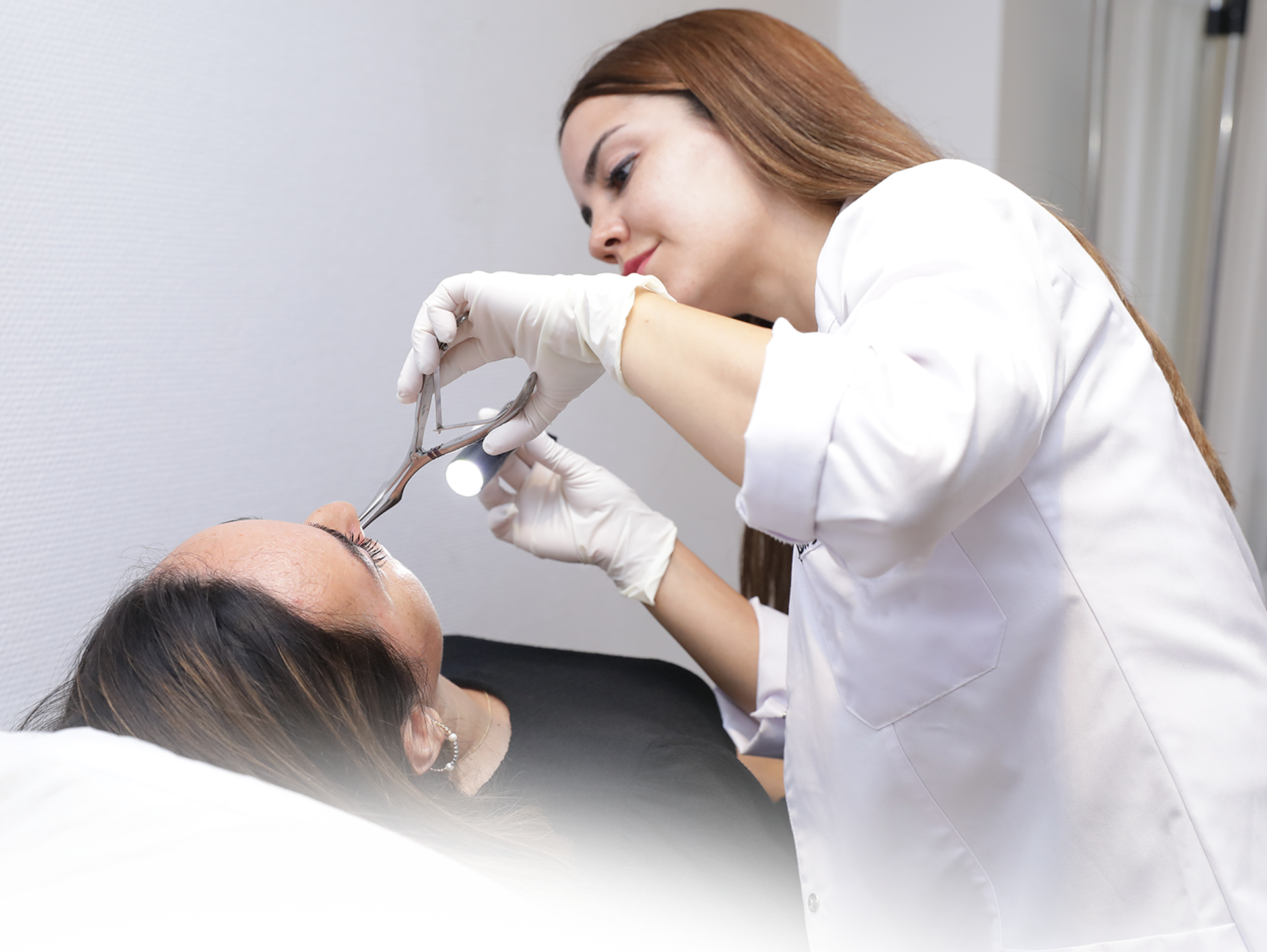 Op. Dr. Tuğçe Yasak Par - Plastik, Rekonstrüktif ve Estetik Cerrahi Uzmanı Tuğçe Yasak